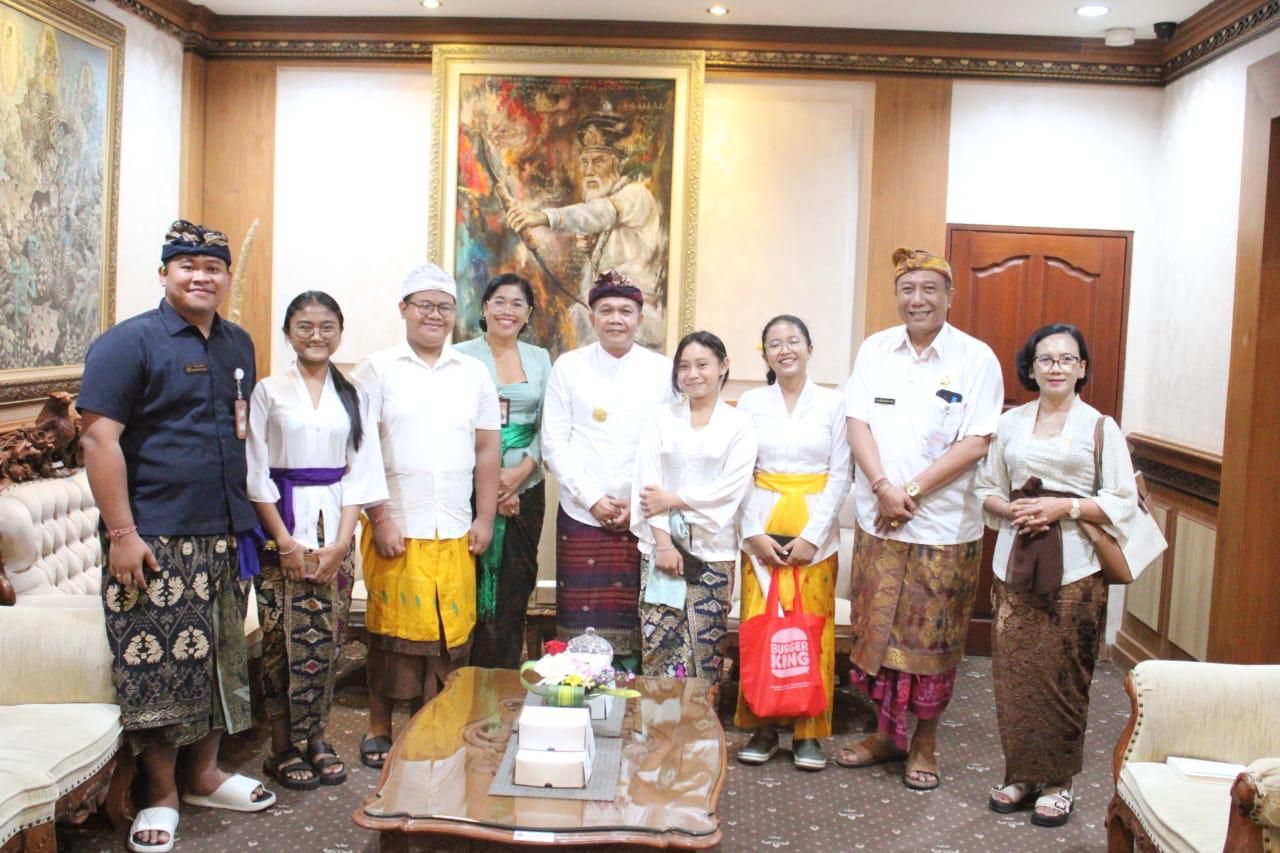 podiumnews.com-Pemkot Denpasar Beri Apresiasi dan Dukungan, Siswa SMPN 3 Denpasar Siap Tampilkan Inovasi di Thailand Inventors Day